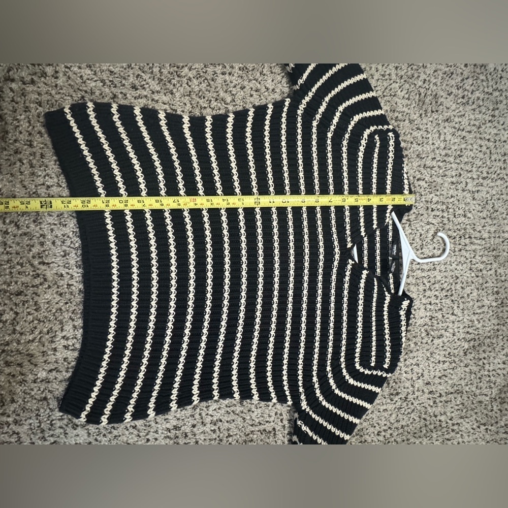 Vintage Striped Black and Cream Sweater 100% cotton size XL - Picture 5 of 9